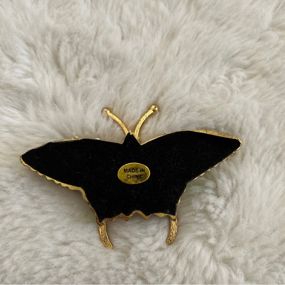 Vintage jeweled butterfly trinket box - Picture 4 of 9